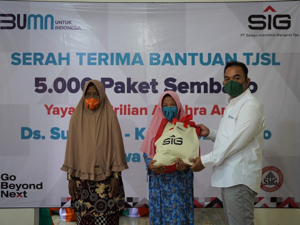 SIG Salurkan 33.000 Paket Sembako di Jawa Timur, Jawa Tengah dan Sulawesi Selatan