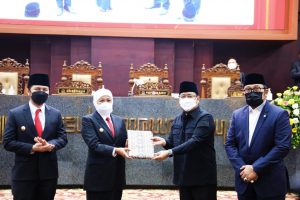 Terima Rekomendasi DPRD terhadap LKPJ Tahun 2021, Gubernur Khofifah Telah Berhasil Capai Target 11 IKU