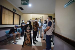 Wali Kota Eri Cahyadi Siagakan Personel BPBD di RS Korban Laka Lantas Tol Sumo