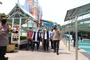 Wali Kota Eri Cahyadi Bersama Gubernur Khofifah Cek Kondisi Waterpark Kenjeran Pasca Ambrol