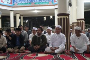 Fildan Hibur Anak Yatim di Tanbu Asuhan Bupati Zairulllah