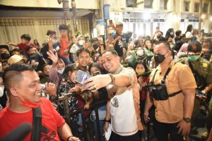 Warga Sangat Antusias di Surabaya Vaganza, Wali Kota Eri Cahyadi: Ini Wujud Kebangkitan Ekonomi!
