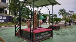 Gelar Apel Gabungan, Sekda Tanbu Sampaikan Permasalahan Lingkungan