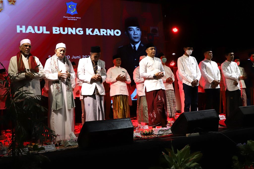 Di Haul Bung Karno, Wali Kota Eri Cahyadi Kumandangkan Yasin dan Tahlil  bersama Warga Surabaya