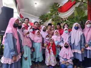 Andreas Hugo Parera Ajak Anak-Anak Yatim Piatu Mendoakan Bung Karno dan Meneladani
