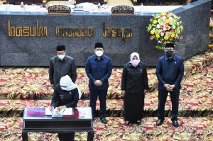 Gubernur Khofifah: Pemprov Akan Siapkan Sistem Data dan Informasi Pesantren Daerah