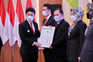 Tutup PKA Angkatan XIII dan XIV, Wagub Emil Dorong Administrator Selalu Jalankan Motto CETTAR