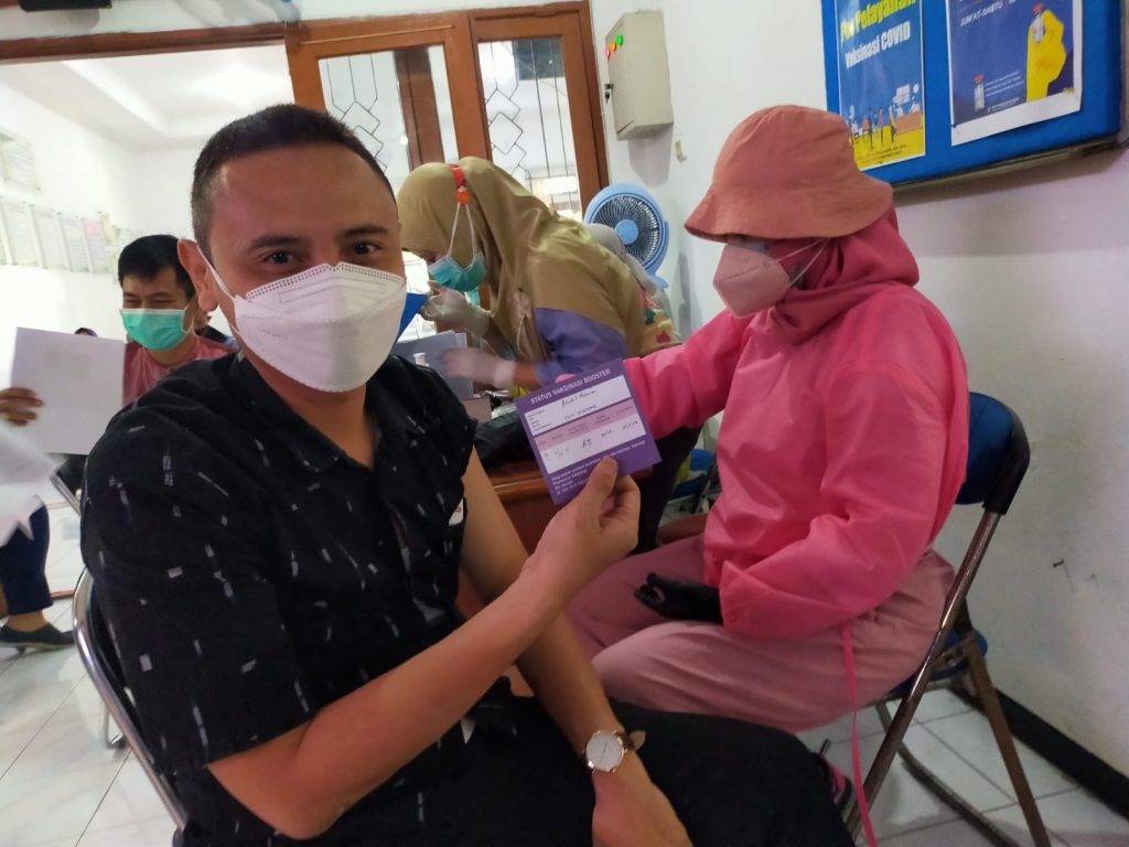 Wali Kota Eri Cahyadi Minta Camat dan Lurah Sediakan Vaksin Booster di Balai RW