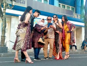 Namira Ecoprint Gelar ‘Tunjungan Fashion Week’ di Kawasan Car Free Day