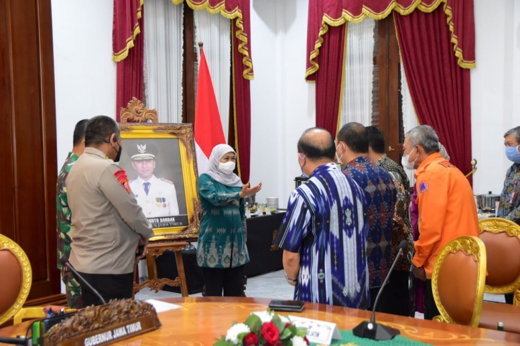 Gubernur Khofifah:  Semua Jemaah Haji yang Pulang ke Jatim Jalani Screening Covid-19 Tanpa Terkecuali