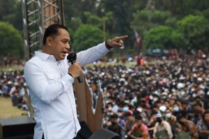 Di Hadapan 6.000 Maba ITS, Wali Kota Eri Cahyadi Dorong Mahasiswa Jadi Agen Perubahan