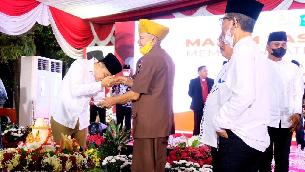 Usai Upacara HUT RI ke 77, Wali Kota Eri Cahyadi Janji Bahagiakan Veteran Surabaya