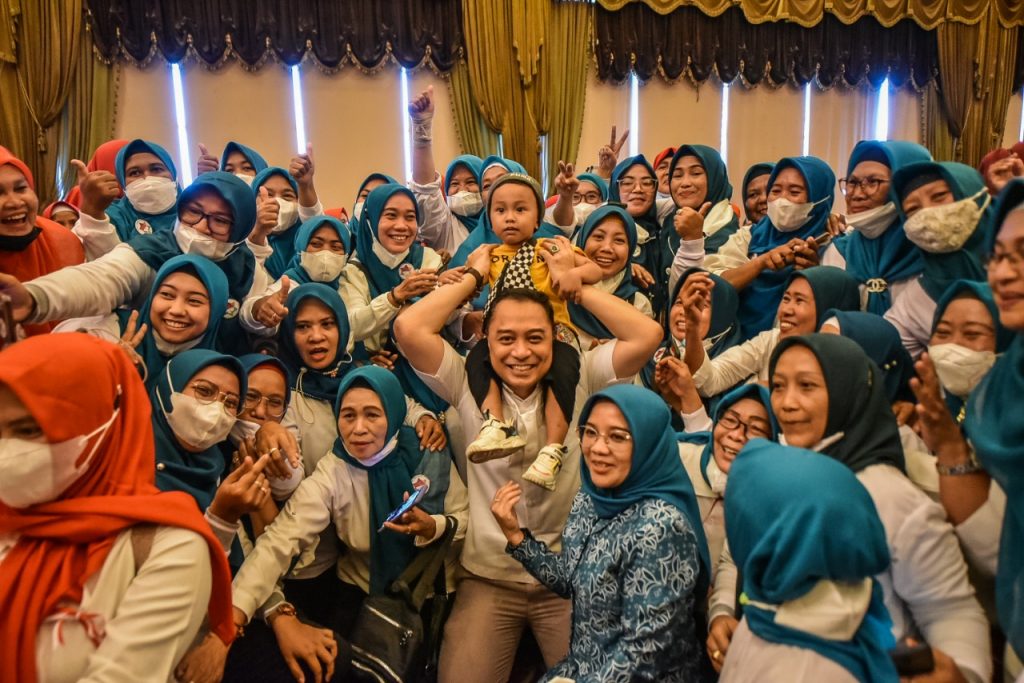 Wali Kota Eri Cahyadi Ingin Camat, Lurah dan KSH Jaga Kesolidan untuk Kebahagiaan Warga Surabaya