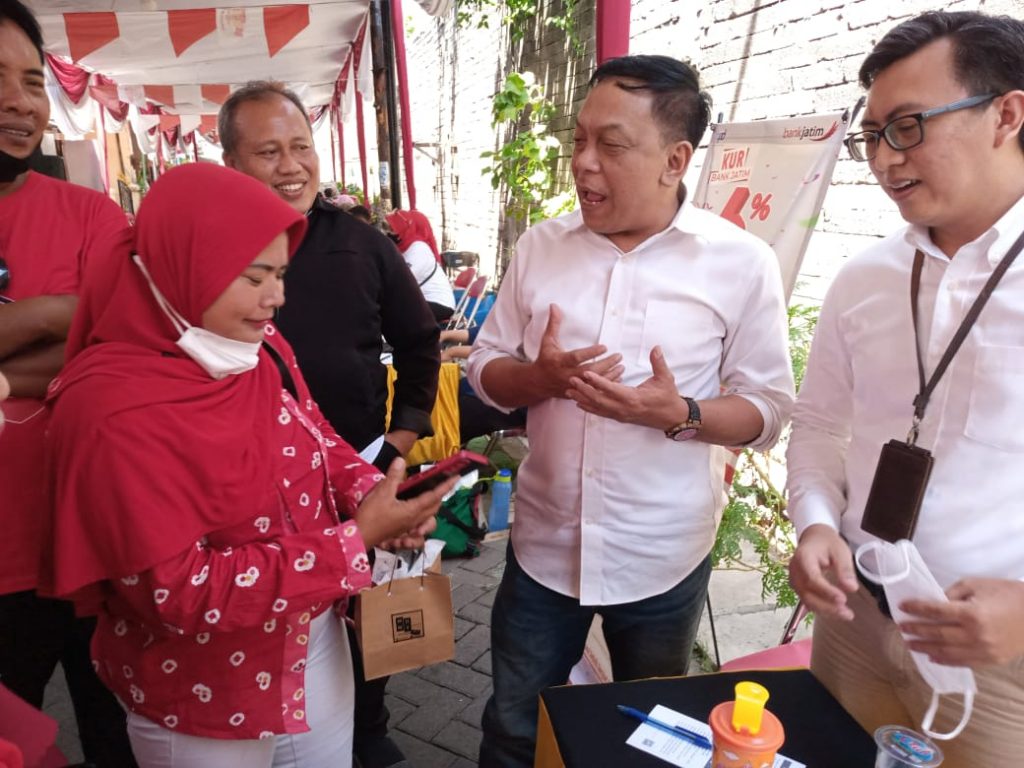 Sambangi Kegiatan Bakti Sosial Layanan Terintegrasi, Anas Karno Minta Pemkot Surabaya Buka Stand Bapenda