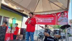 PSI Peduli Ajak Masyarakat Jalan Sehat di Wonorejo Selatan