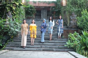 Bumi Surabaya City Resort Gelar Warisan Boedaya: Batik Fashion Show 2022