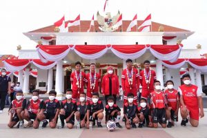 Apresiasi Para Jawara Piala AFF U-16 Asal Jatim, Gubernur Khofifah: Bangun Superteam dan Cetak Prestasi Tanpa Henti