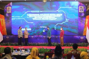 Aplikasi Sinta Gelis, Wagub Emil Harap Jatim Bisa Capai Target Nol Persen Kemiskinan Ekstrem Tahun 2024