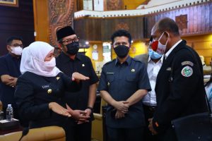 Gubernur Khofifah: Permudah Perizinan Usaha dan Dorong Peningkatan Investasi di Jatim, Perda No 2 Tahun 2019 tentang Penanaman Modal Direvisi