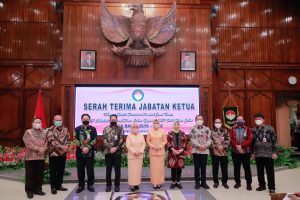 Hadiri Sertijab Ketua DWP Jatim, Sekdaprov Adhy Pesankan Fokus Penuhi Kebutuhan Keluarga
