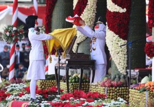 Gubernur Khofifah: Dengan Optimis Jatim Bangkit, Kita Yakin Jatim Bisa Pulih Lebih Cepat Bangkit Lebih Kuat