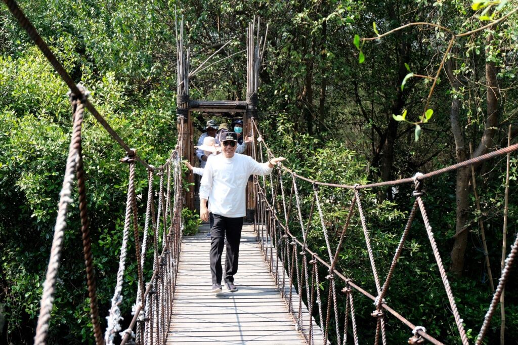 Wali Kota Eri Cahyadi Jadikan Kebun Raya Mangrove sebagai Destinasi Wisata yang Ikonik