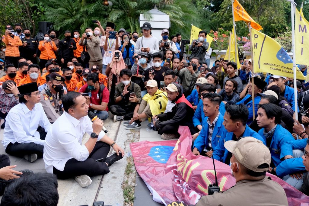 Demo Tolak Kenaikan BBM di Surabaya Kondusif, Wali Kota Eri Cahyadi Fokus Peningkatan Daya Beli Masyarakat