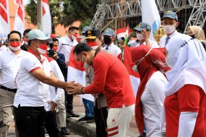 Terima Piagam Penghargaan dari Kemendagri, Wali Kota Eri Cahyadi: Semangat Juang Menuju Kebahagiaan