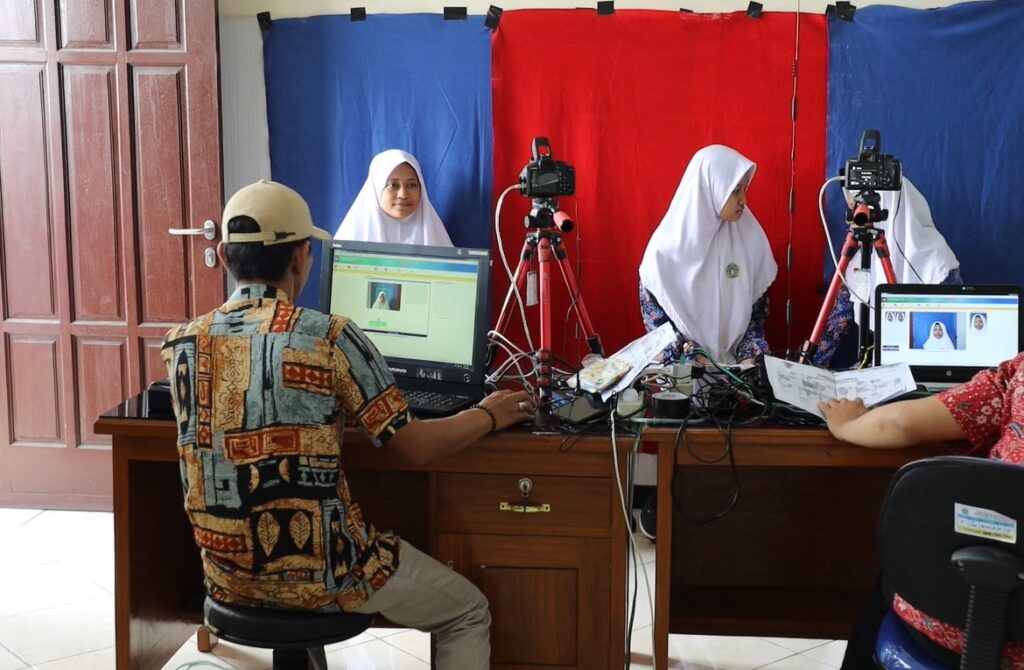 Jebol Anduk Goes To School Percepat Pengurusan Adminduk Pelajar di Surabaya