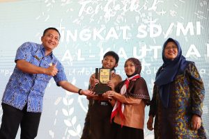 Pelajar SD dan SMP se Surabaya Beradu Inovasi dan Kreasi dalam Kompetisi Asah Terampil