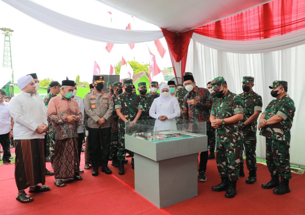 Dampingi KASAD, Gubernur Khofifah Dukung Revitalisasi Cagar Budaya Makam Auliya’ Sono –  Sidoarjo