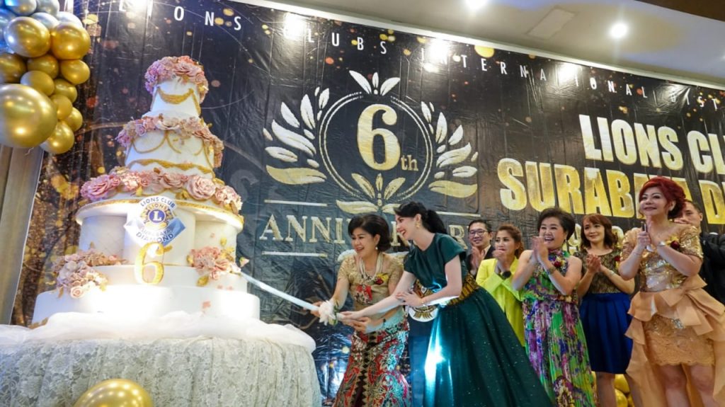 Hadiri Anniversary Ke-6, Arumi Apresiasi Kontribusi LCS Diamond Bagi Masyarakat Surabaya