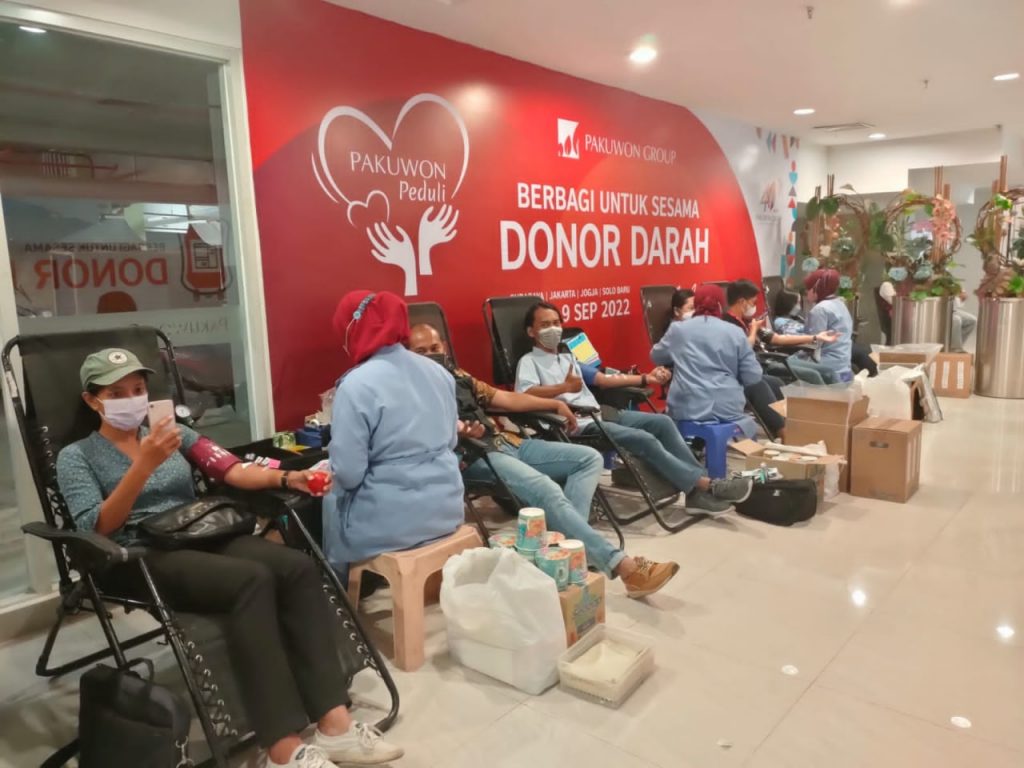 Sambut HUT Pakuwon Group, Karyawan Donorkan Darahnya