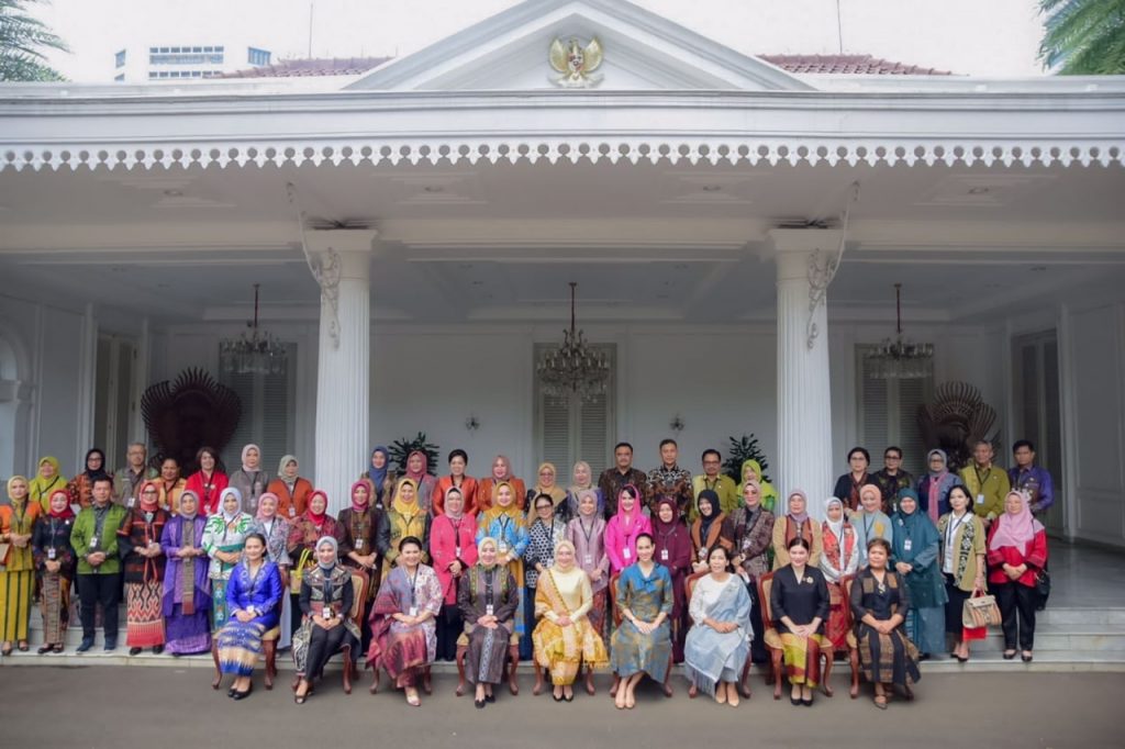 Ketua Dekranasda Jatim Arumi Bachsin Siap Sinkronkan Program dan Dampingi Perajin Gunakan Digitalisasi