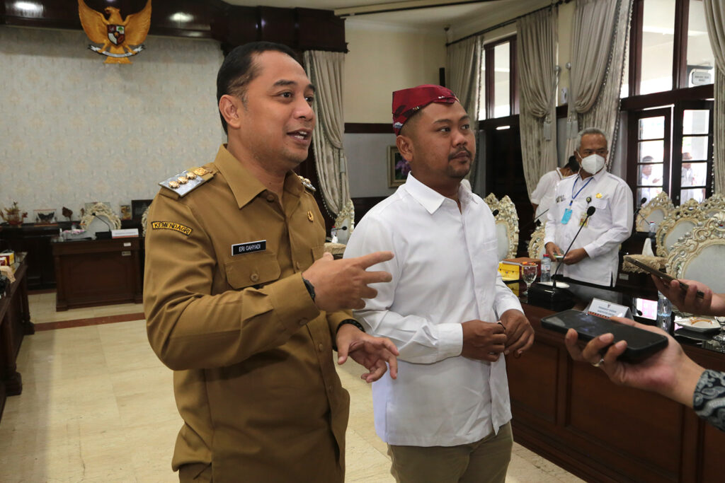 Bertemu, Wali Kota Eri dan Bupati Gresik Bahas UHC dan Infrastruktur Surabaya Raya