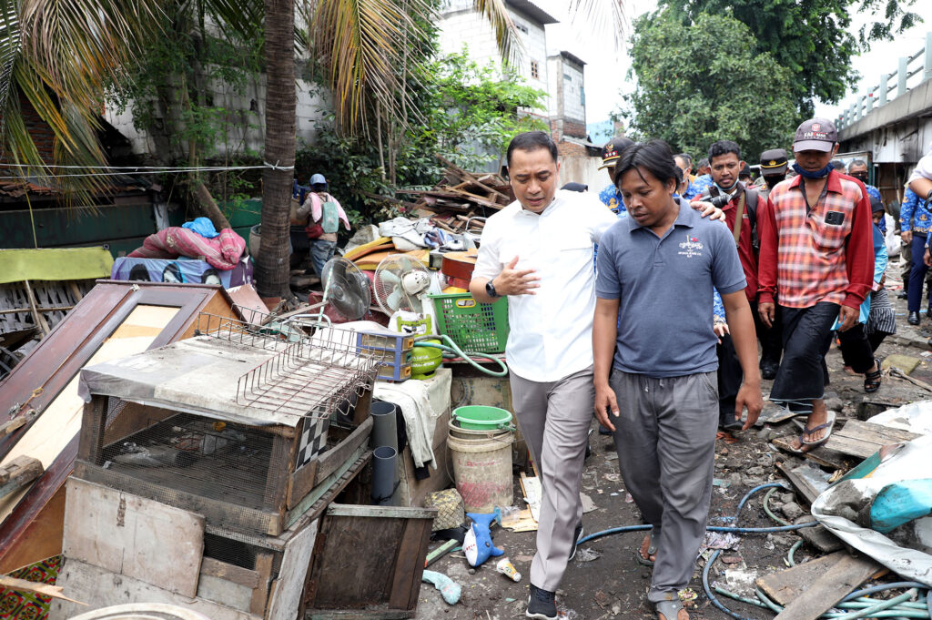 Pemkot Surabaya Entas Warga MBR yang Pengeluarannya di Bawah Rp690 Ribu per Bulan