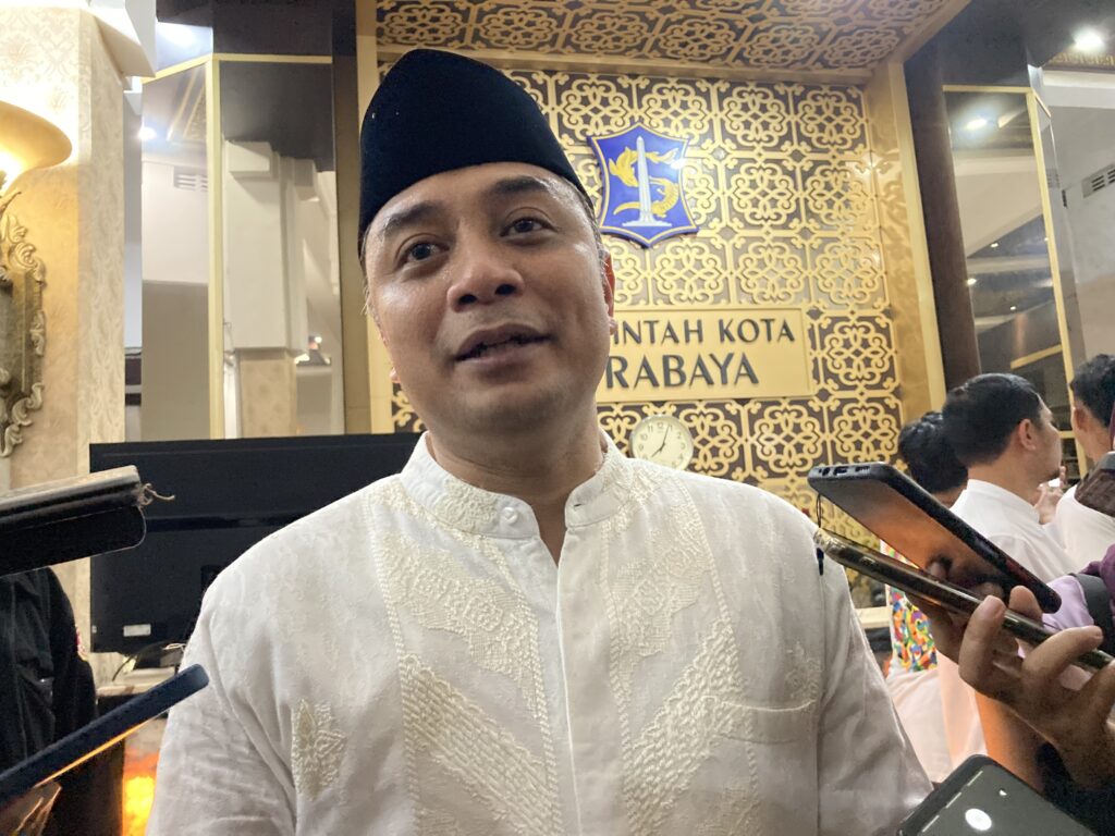 Gerakkan Petugas Puskesmas dan KSH, Cara Wali Kota Eri Cahyadi Cegah DBD di Surabaya