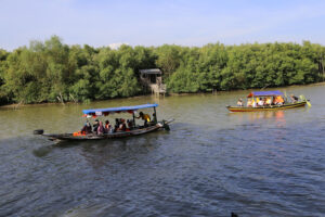 Seminggu di Buka, Pengunjung dan Omzet Adventure Land Romokalisari Meningkat Pesat