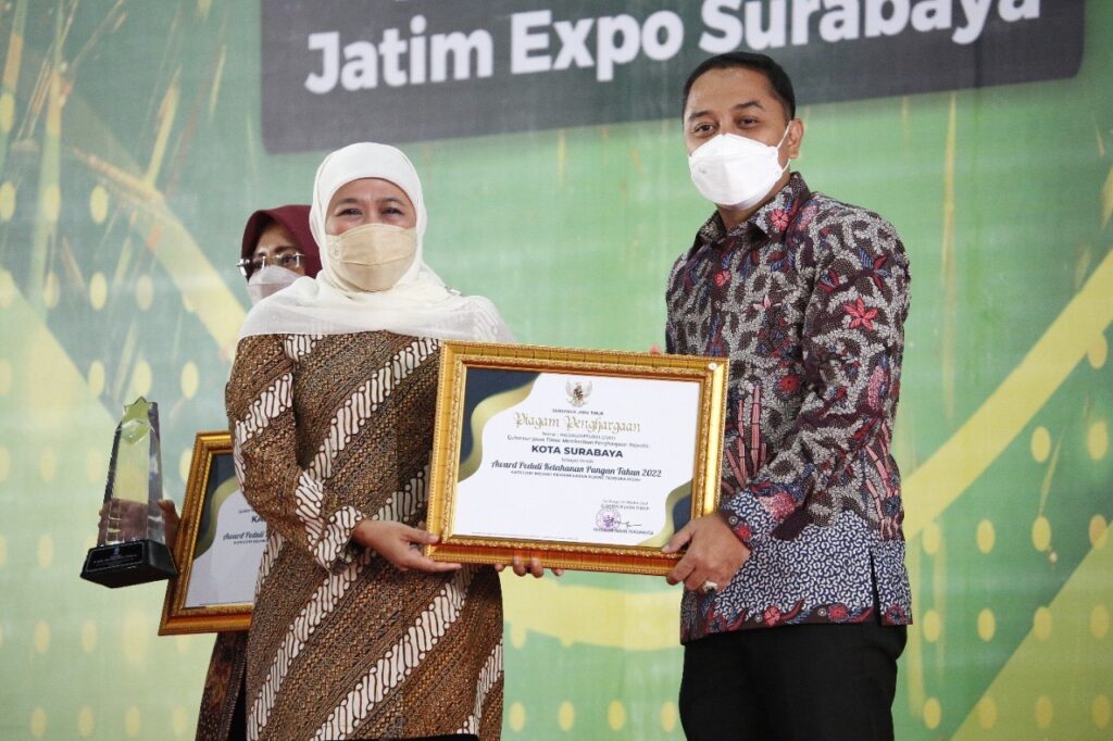 Surabaya Raih Penghargaan Peduli Ketahanan Pangan Tahun 2022