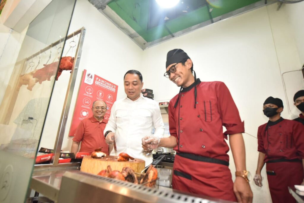 Wali Kota Eri Launching Outlet Ayam Canton Soerabaja, UMKM Sukses Berawal dari Garasi Rumah