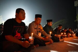 Doa Bersama dan 1000 Lilin Untuk Tragedi Kanjuruhan dari Kabupaten Kediri
