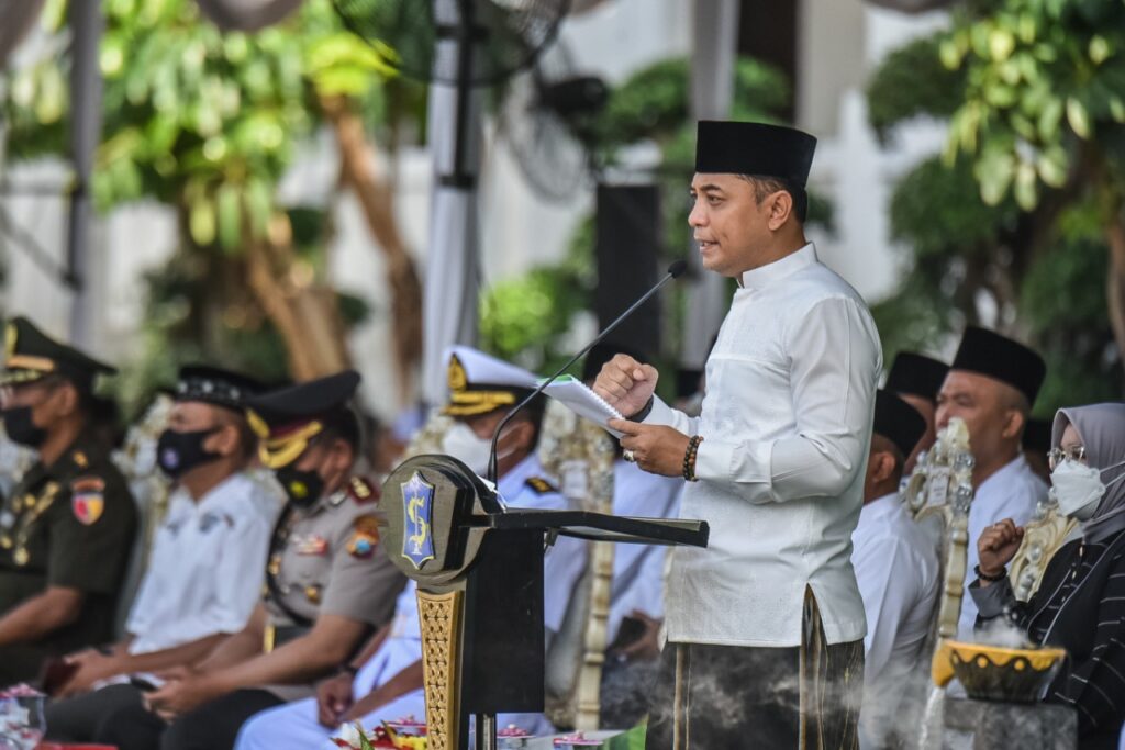Pimpin Upacara Hari Santri, Wali Kota Eri Cahyadi Ingatkan Surabaya dengan Resolusi Jihadnya