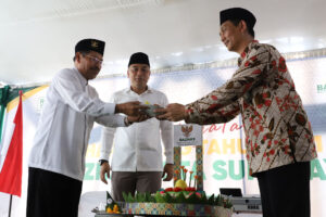 Harlah Ke – 1 Tahun Baznas Surabaya, Wali Kota Eri Cahyadi Harap Baznas Selalu Hadir di Tengah Masyarakat