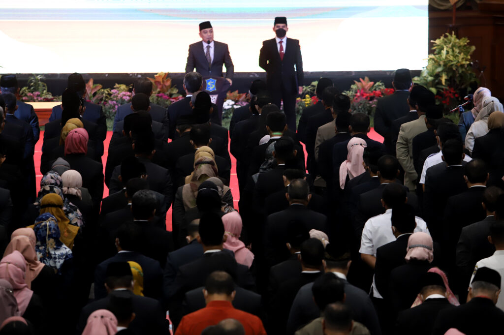 Wali Kota Eri Cahyadi Rotasi 320 Pejabat Pemkot Surabaya