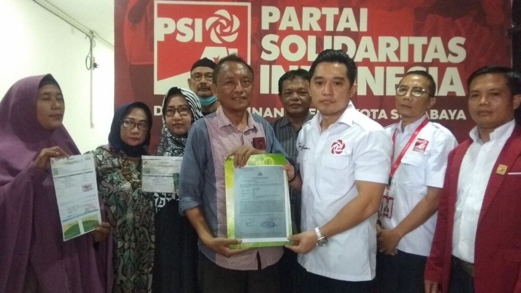 Puluhan Korban Penipuan dan Penggelapan Koperasi Niaga Mandiri Sejahtera Indonesia Mengadu ke PSI Surabaya
