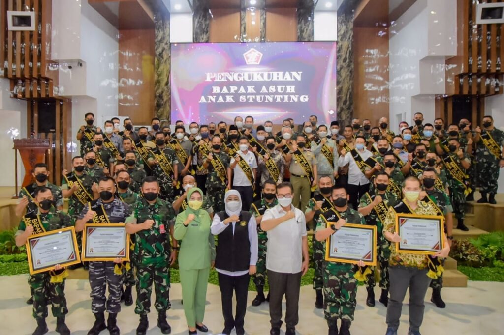 Gubernur Khofifah Apresiasi Bakti TNI Untuk Jatim Bangkit