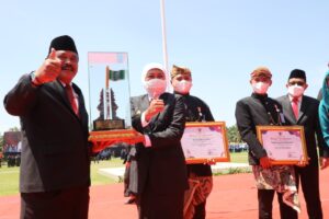 Pimpin Peringatan Sumpah Pemuda ke-94 di Madiun, Khofifah Dorong Pemuda-Pemudi Jatim Jadi ‘Game Changer’