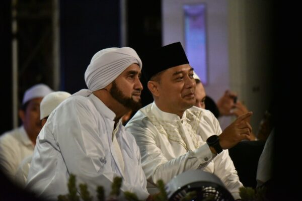 Wali Kota Eri Cahyadi Ingin “Surabaya Bersholawat” Digelar Rutin