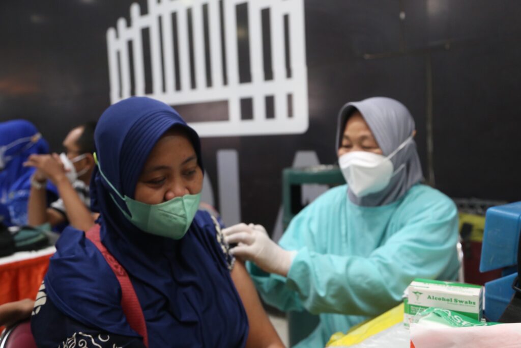 Vaksin Booster Jadi Upaya Proteksi Pemkot Surabaya Tangkal Kenaikan Kasus Covid – 19 