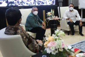 Wamenaker RI Support Penuh Program Padat Karya Wali Kota Eri Cahyadi